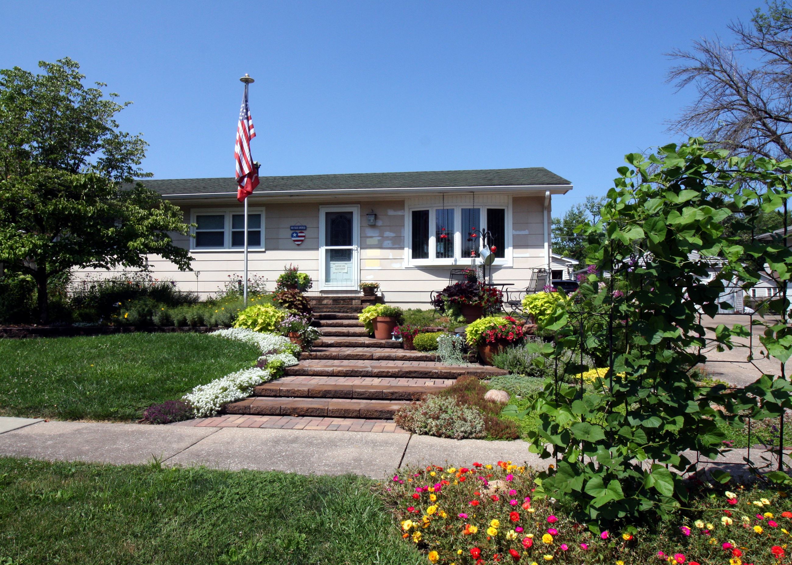 August Yard of the Month 7916 9th Street West