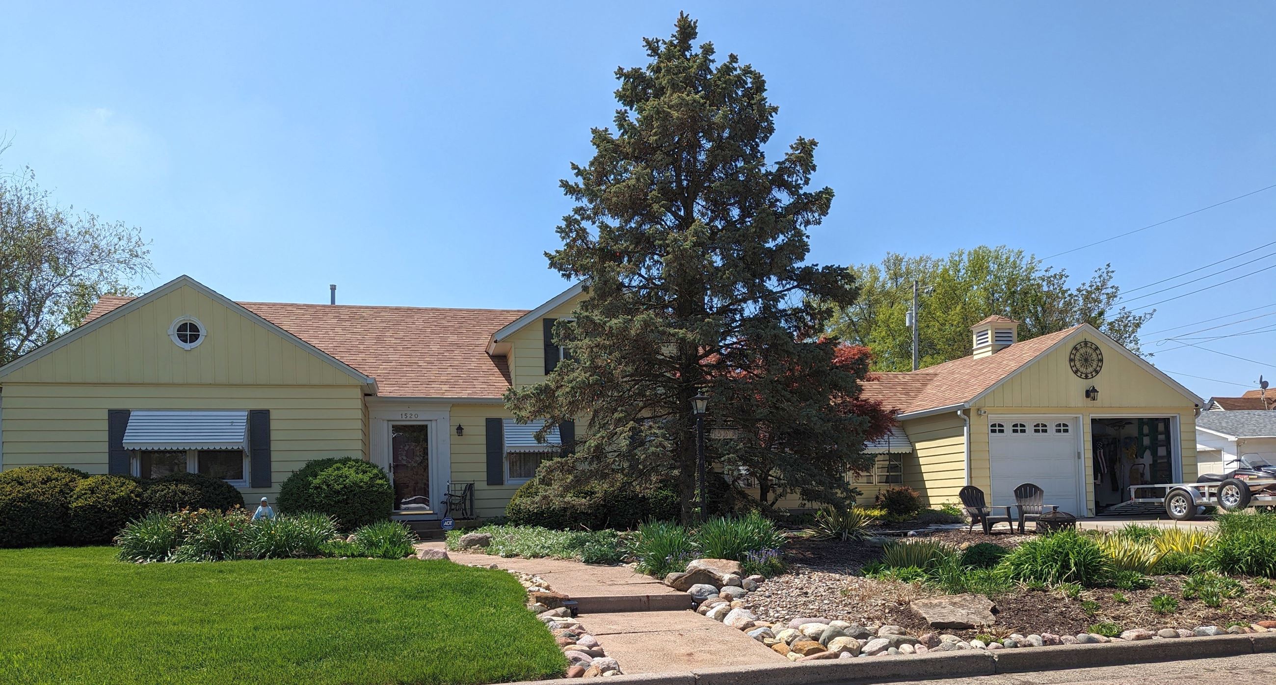 May 2023 Yard of the Month, 1520 22nd Avenue