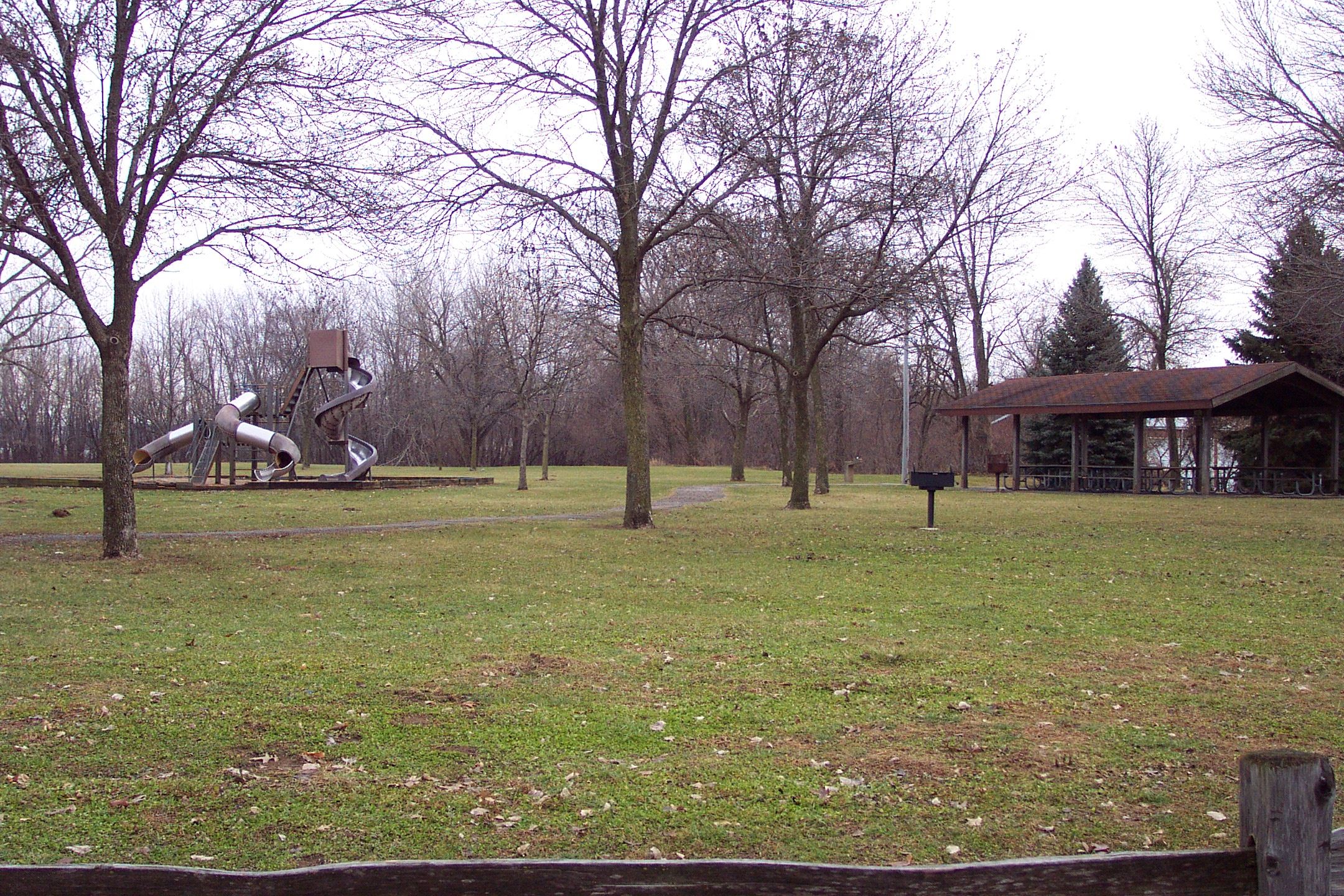 Greenspace and playground at Hasselroth Park